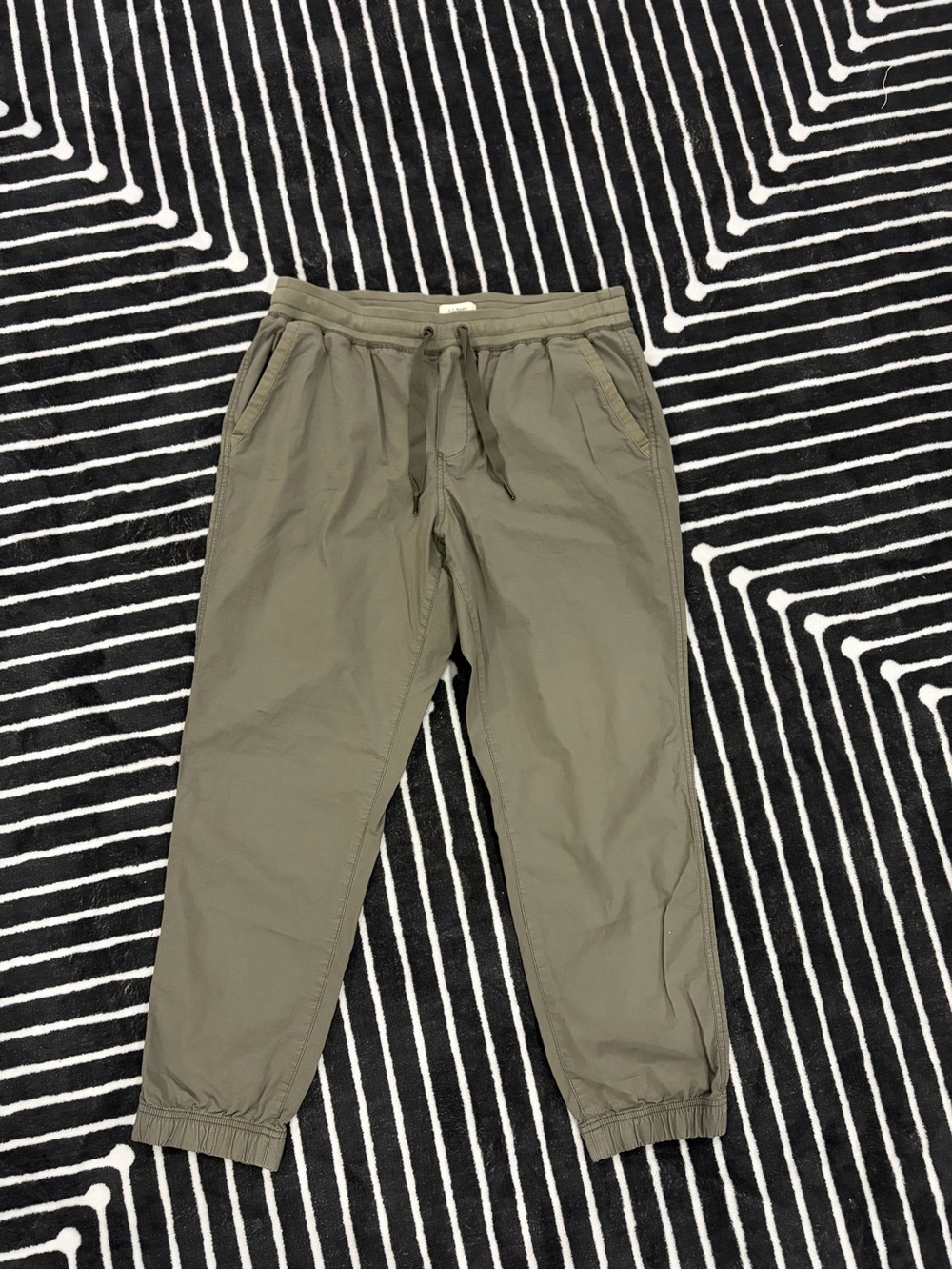 LL Bean Women’s Olive Green Drawstring Jogger Pants